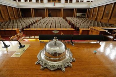 Парламентът разглежда на първо четене промени в Закона за защита на потребителите