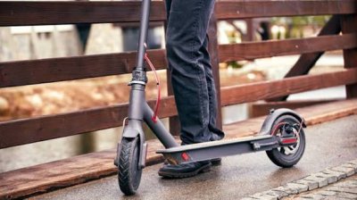 Пътна полиция засече стотици нарушения с е-тротинетки в София