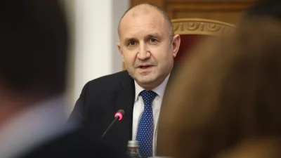 Радев ще се срещне с Мерц в понеделник
