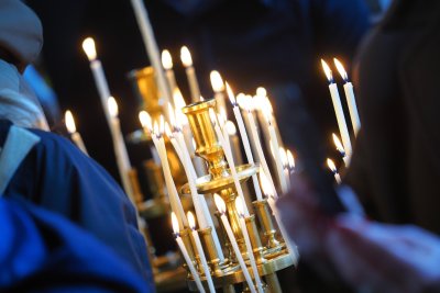 Вижте кои са имениците на днешния празник, обичаи и традиции за 10 май