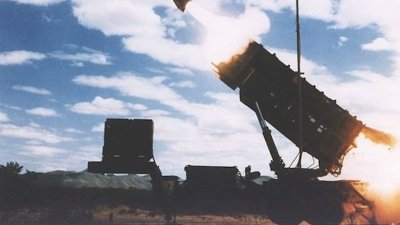 Американското разузнаване: Иран запазва по-голямата част от ракетния си арсенал