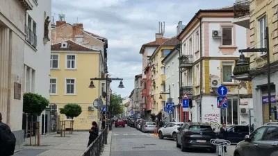 Събарят емблематични за столичната ул. Шишман къщи, търси се начин за спасението им