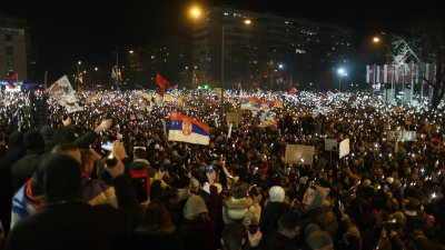 Сръбските студенти отново излизат на протест, МВнР предупреди за очаквани блокади
