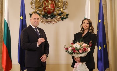 Радев проведе среща с DARA в Министерския съвет: Ти вече си част от европейската политика (ВИДЕО)