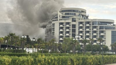 Работник загина при пожар в хотел в Слънчев бряг