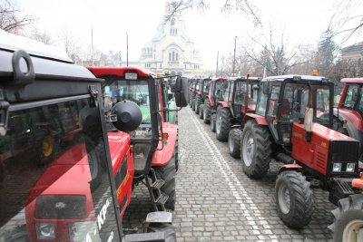 Земеделци и животновъди излизат на протест