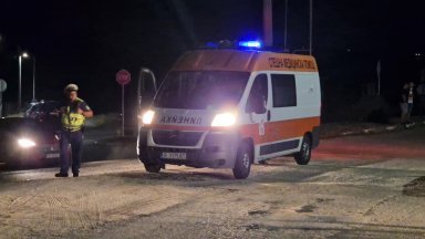 Автобус с 16 деца катастрофира край Дряново, шофьорът е загинал