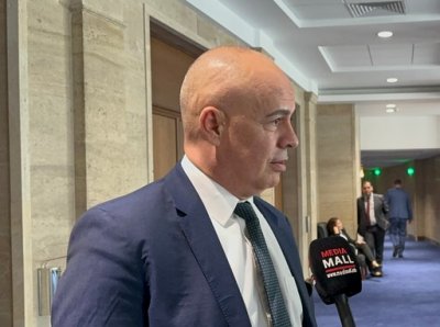 Георги Свиленски пред MEDIAMALL: &ldquo;Възраждане&rdquo; предизвика скандала, за да прикрие подкрепата си към ГЕРБ и ДПС за избор на подуправител на НЗОК (ВИДЕО)