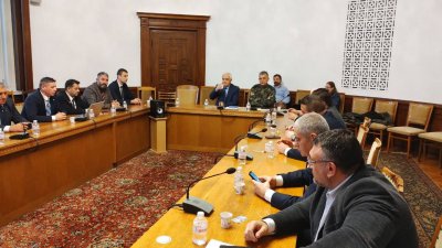Напрежение в комисията по отбрана! Депутат зове за военен съд!