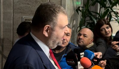 Делян Пеевски за Денков: Това момченце го пазят батковците му от ПП-ДБ (ВИДЕО)