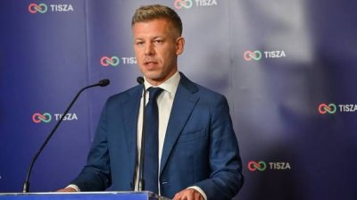 Унгарското правителство ще инициира отстраняването на президента с конституционна поправка