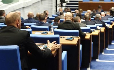 Депутатите ще гласуват поемането на нов дълг до 3,8 млрд. евро