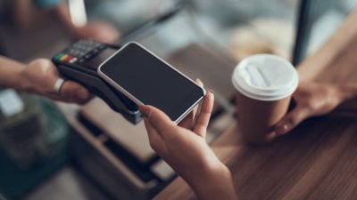 Покупка на телефон от заложна къща доведе до неоторизирани онлайн плащания в Кубратско