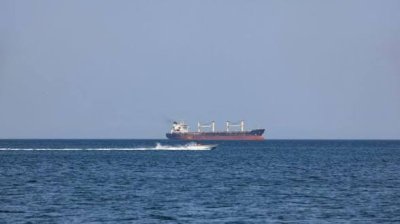 Повече от 1100 плавателни съда чакат възможност за придвижване
