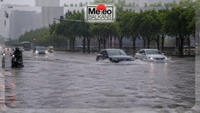 Порои удавиха Китай, петима загинаха