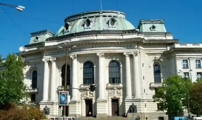 Битката за ректор на Алма Матер започва с дебат, кандидатите са трима