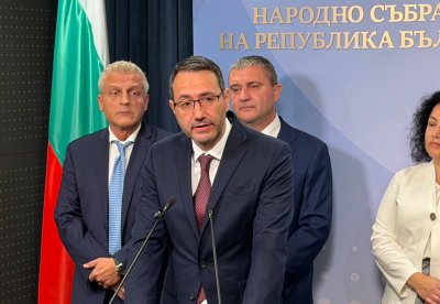&bdquo;Синя България&ldquo; предлага &bdquo;дългова спирачка&ldquo; в Конституцията (ВИДЕО)