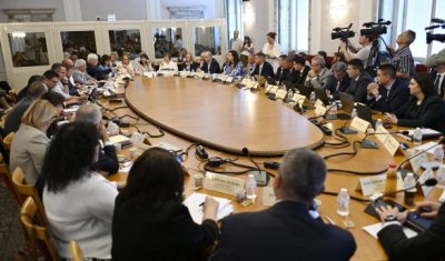 Депутатите приеха на първо четене бюджетите на ДОО и НЗОК в ресорната комисия