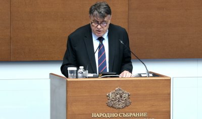 МОН проверява сигнал за снимки на филм със смущаващи сцени в две столични училища