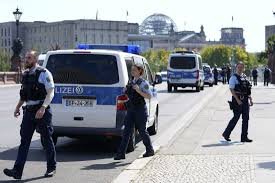 Заложническа криза в Германия: Жена е затворена в супермаркет в Берлин от снощи