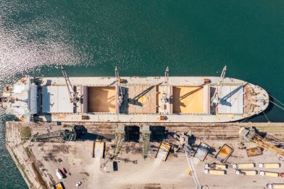 Въвеждат електронна система за обмен на данни в морските пристанища