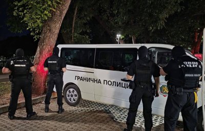 Разбиха схема за рент-а-кар измами за 900 000 евро, десет души са задържани
