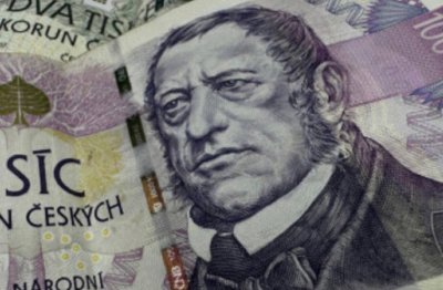 Служител, отговарящ за общинските имоти в град Храдец Кралове стана жертва на измамници