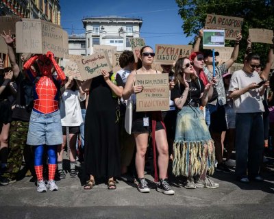 Многохилядни протестни митинги в Украйна (ВИДЕА)