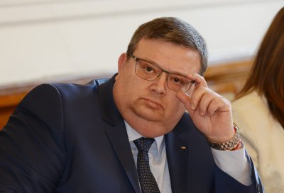 Цацаров ли е новият Пепи Еврото в съдебната система, ползвайки масонската ложа "Слънце" за свой гръб