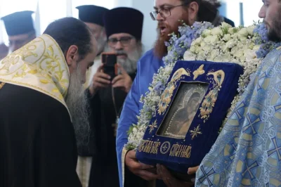 Хавайската икона на Пресвета Богородица ще остане още един ден в София