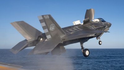 Изтребител F‑35B се e разбил край авиобаза в Калифорния
