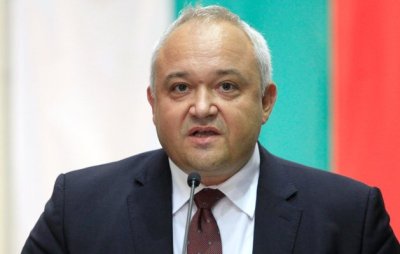 Няма данни за външна намеса при взривовете в завода за боеприпаси на &bdquo;Емко&ldquo;, обяви Демерджиев
