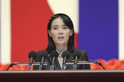 Северна Корея заплаши Япония с &bdquo;допълнителни военни опции&ldquo; заради превъоръжаването ѝ
