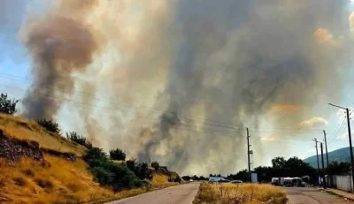 Пожарът край село Висока могила изпепели две къщи, огънят се разраства (ВИДЕО)