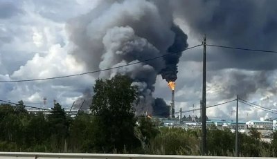Руски газохимически гигант пламна: Един човек е загинал, стотици са пострадали (ВИДЕО)