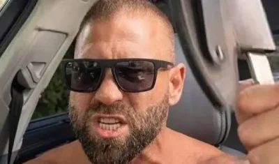 Издирваният Стоян Колев с ново ВИДЕО: Показа се с брадва и обяви, че е в чужбина