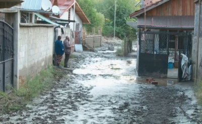 Бедствено положение в Пещера: Продължава издирването на мъж, отнесен от река