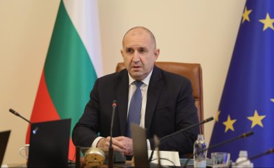 Кабинетът &bdquo;Радев&ldquo; прие програмата си до 2030 г. и обяви съкращения в администрацията