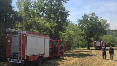 Разследващите влизат в завода &bdquo;ЕМКО&ldquo; след взривовете: Все още има риск от невзривени боеприпаси