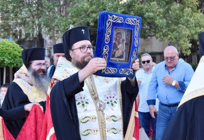 Чудотворната Хавайска мироточива Иверска икона на Пресвета Богородица пристига в Рилския манастир
