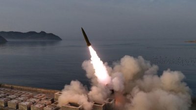 Северна Корея изстреля балистична ракета към Японско море