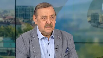 Проф. Кантарджиев с тревога за морбили