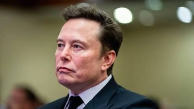 Въпреки отказа да използва Starlink за удари срещу Русия: Зеленски награди с орден Илон Мъск