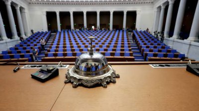 Отпуската на депутатите приключи, приемат ударно законови промени за ПВУ