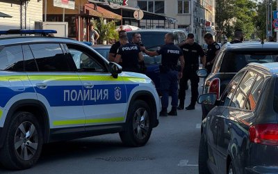 Зрелищен арест в Слънчев бряг: Полицията задържа двама мъже (СНИМКИ)