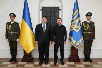 Златин Кръстев връчи акредитивните си писма на Зеленски