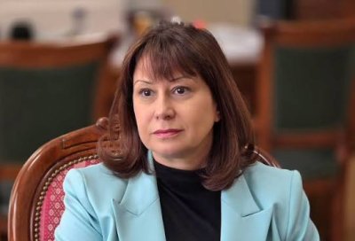 Велислава Делчева с остри критики към пропускателния режим в Община Перник