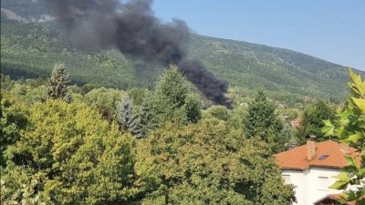 Пожар избухна в столичния квартал &bdquo;Драгалевци&ldquo;