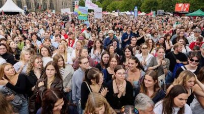 9000 души излязоха на протест в Кьолн срещу крайната десница