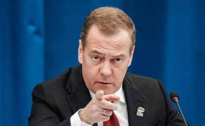 Медведев: Берлин заслужава да бъде нанесен удар по всичките му заводи за военна техника, предназначена за Киев